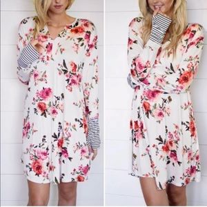 NEW✔️ Cozy Floral Nightshirt with Cuffs & Thumbholes☃️